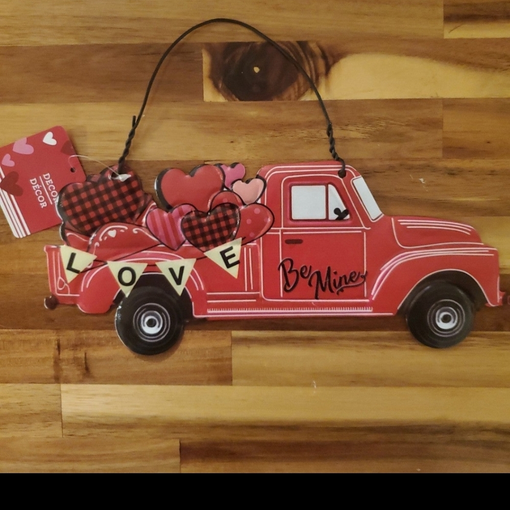Red Truck Valentine Sign